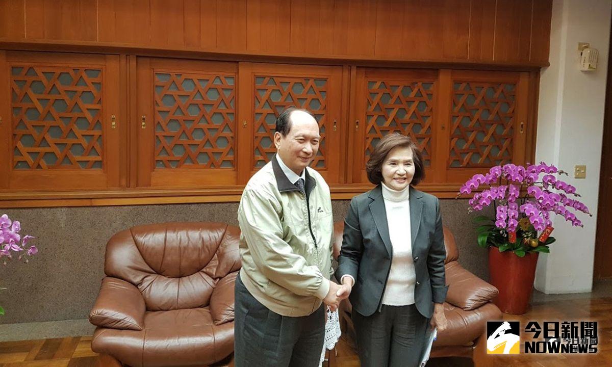 ▲行政院政務委員兼公程會主委吳澤成今（108）年初以「中央與地方建設協調會報」宜蘭縣召集人身分拜會宜蘭縣長林姿妙。（圖／記者李清貴攝,資料照)
