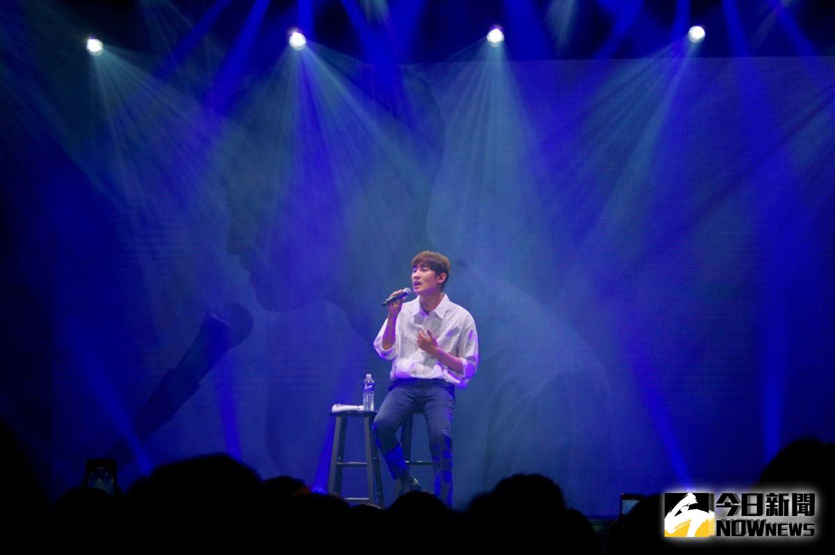 ▲韓國觀光公社與公主遊輪合作，將盛世公主號化身成為海上小韓國，並找來韓星朴宰正現場開唱。（圖／記者陳致宇攝）