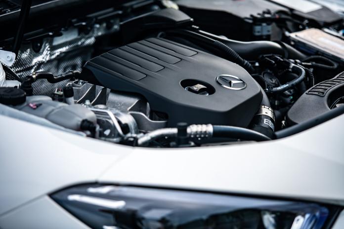 ▲全The new CLA採用全新直列四缸渦輪增壓汽油引擎，提供更佳的動力及效能表現。（圖／台灣賓士提供）
