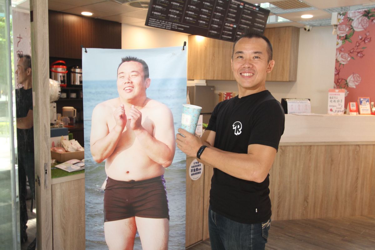 ▲廖仲佐為了太太推出「無糖也會甜」的茶飲。（圖／業者提供）