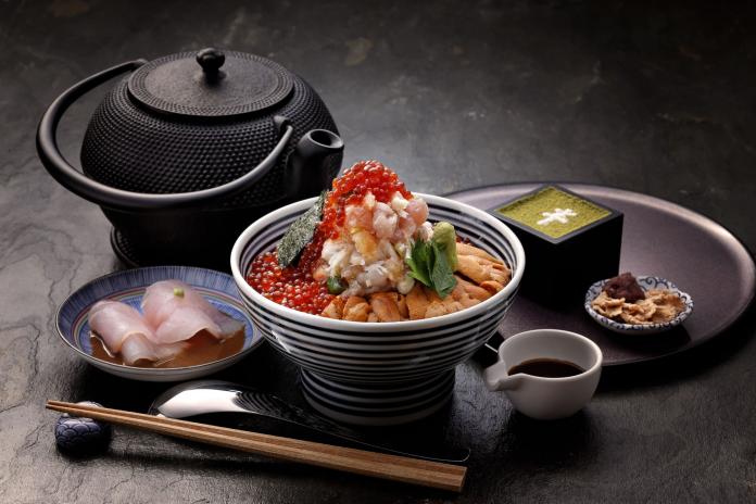 ▲知名日本海鮮丼與日本和菓子老店聯名合作，推出七夕情人節套餐。（圖／業者提供）