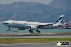 國泰航空 ▲因香港機場罷工影響,包含華航、華信、長榮、國泰等航空公司,宣布今、明部分台港航線取消。(圖/記者陳致宇攝)