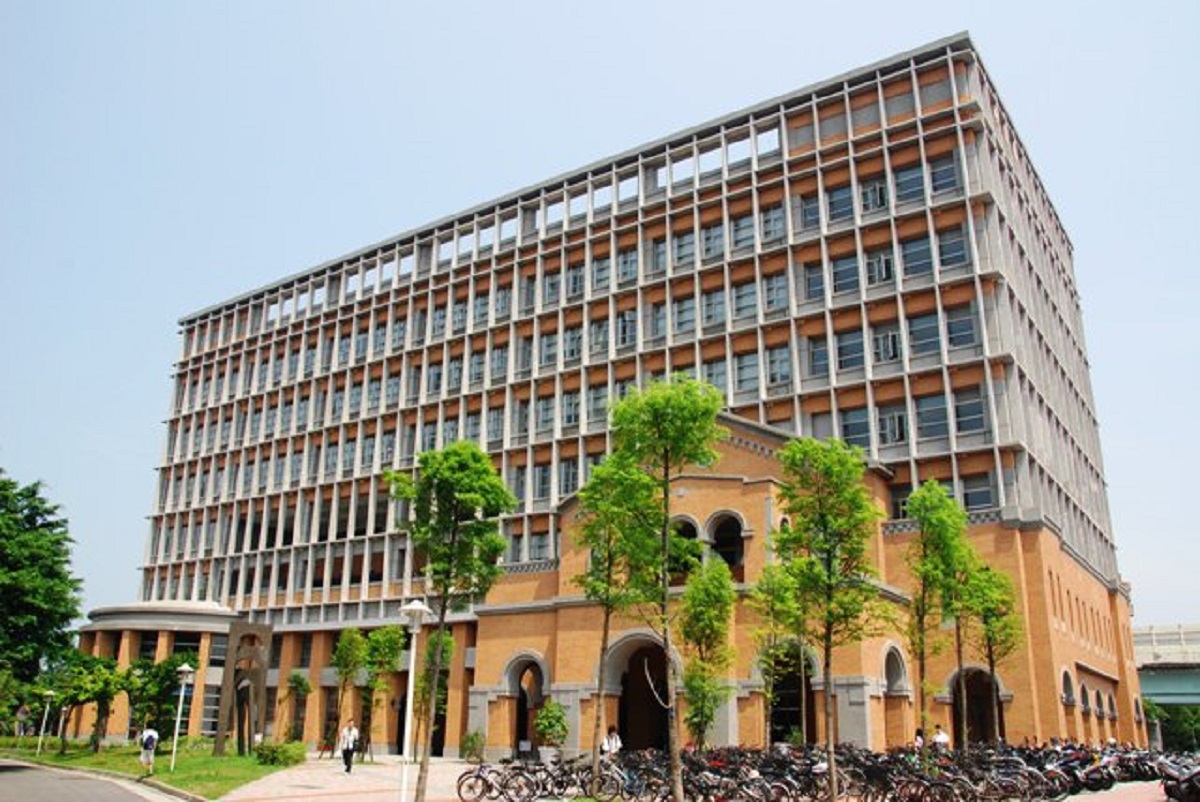 ▲台大電機是許多三類組夢想科系，但經教育部調查，其竟然在公立大學休學率排行中名列第五名。（圖／取自國立台灣大學電機工程學系臉書）