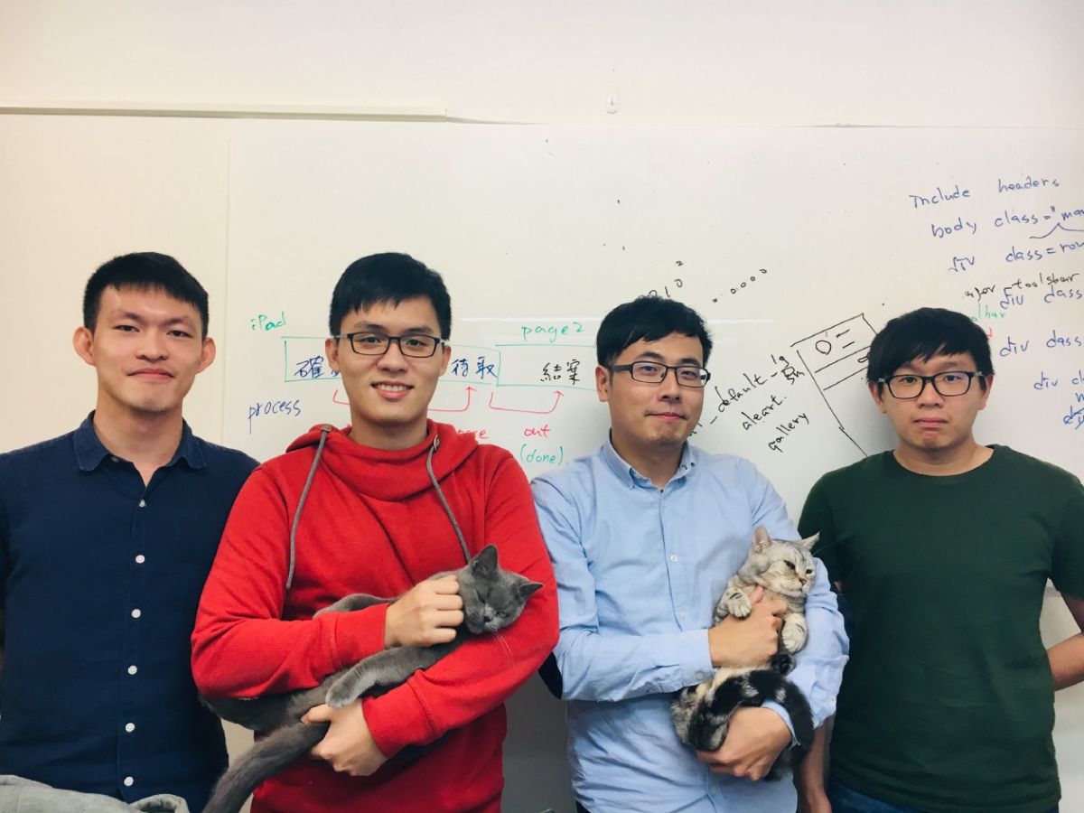 ▲我方策略的團隊成員由左至右：工程師蔡杰志、工程師張耕碩、創辦人暨執行長王嘉宏、工程師周暐恩｜圖片來源：創夢市集