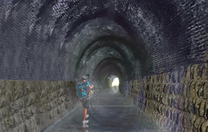 ▲三貂嶺自行車道完工後，成為自行車族最新朝聖地，最美隧道讓人讚嘆。（圖／新北市工務局提供）