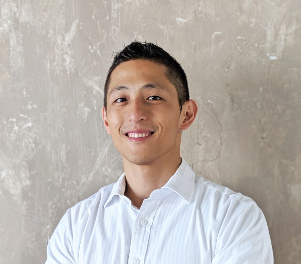 ▲中研院學者吳乃德之子吳怡農將接受民進黨召，出馬角逐北市立委，他6日在臉書表示，艱難的仗還是要打。（圖／翻自吳怡農臉書）