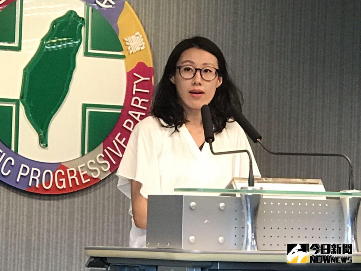 民進黨7日召開中執會，民進黨發言人李明俐在會後記者會表示，中執會通過徵召伍麗華參選第10屆山地原住民立法委員、蔣絜安參選桃園市第5選區立法委員。（圖／記者林人芳攝,2019,08,07)