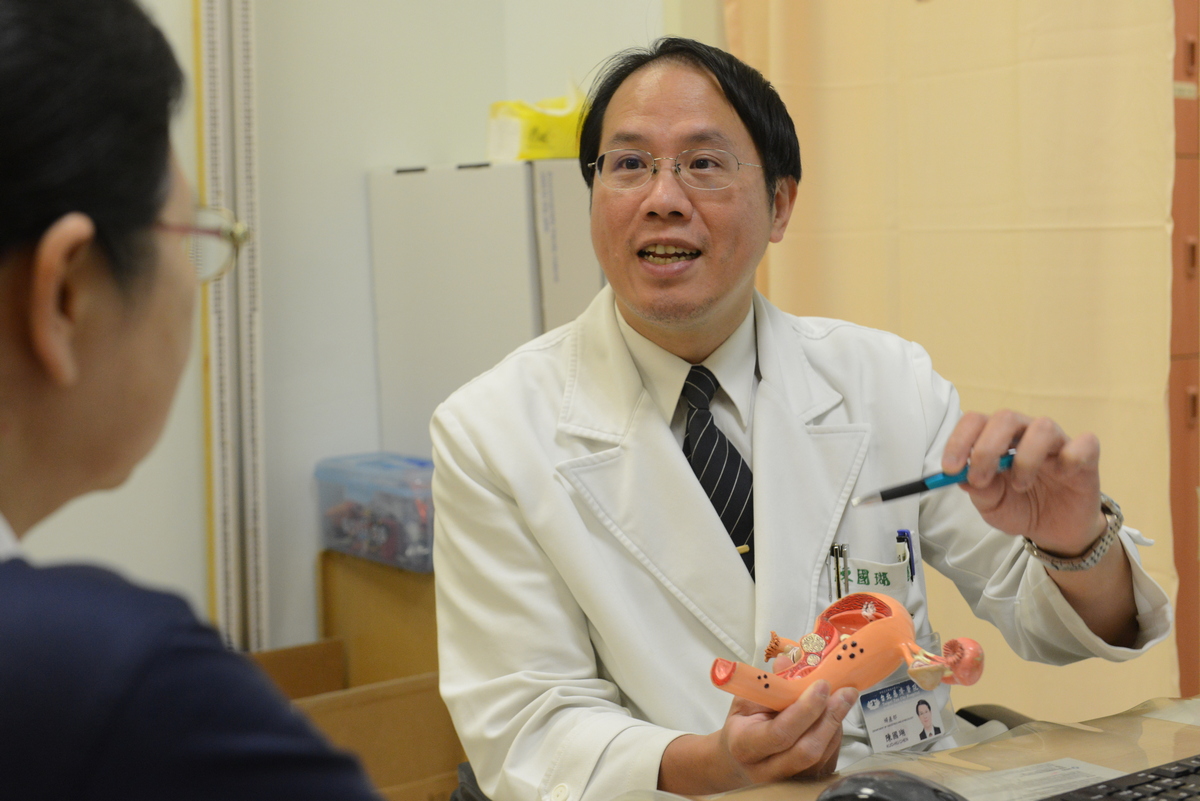 ▲老婦因骨盆腔器官脫垂合併尿失禁就醫。（圖／台北慈濟醫院提供）