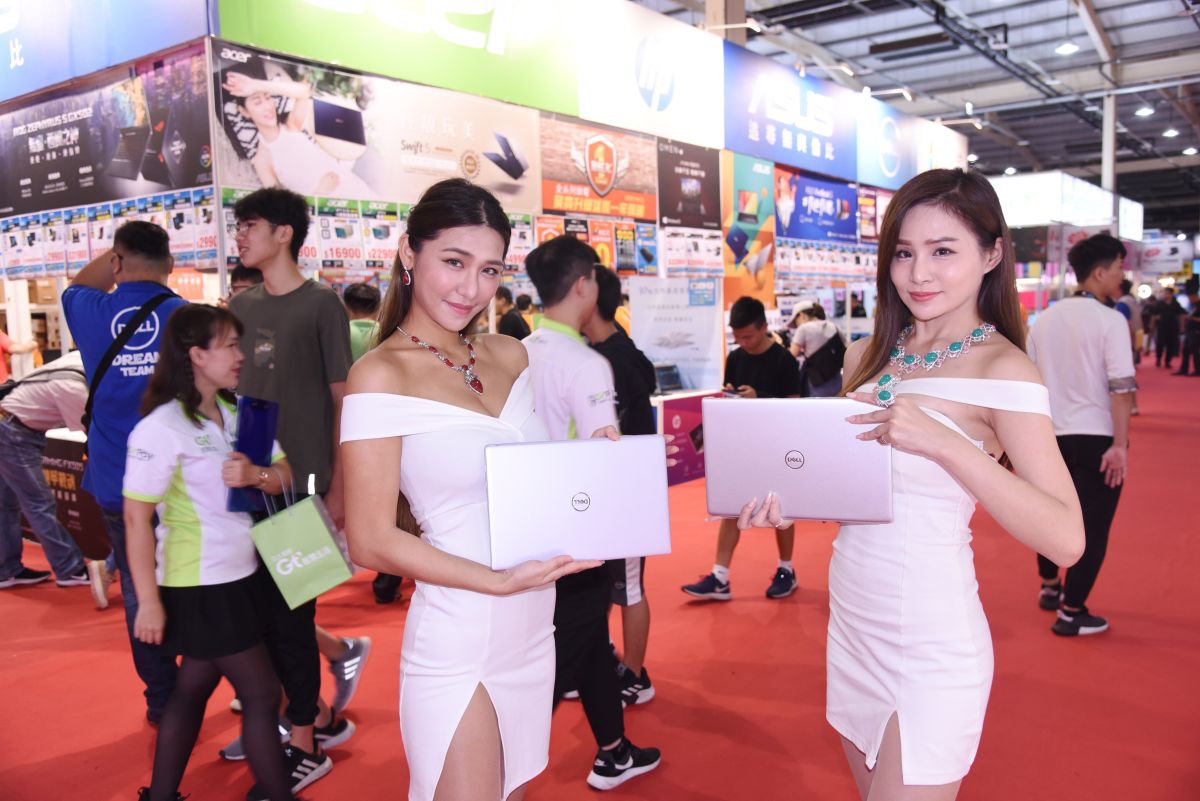 ▲中區資訊展搶在利奇馬颱風登陸前舉辦，一連四天，風雨無阻。（圖／金武鳳攝，2019.8.8)