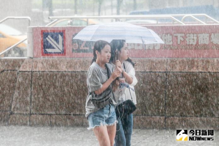 ▲今（ 9 ）日為強颱利奇馬影響台灣最明顯的時間，雖然強度持續減弱，仍維持強颱標準。（圖／ NOWnews 資料照）