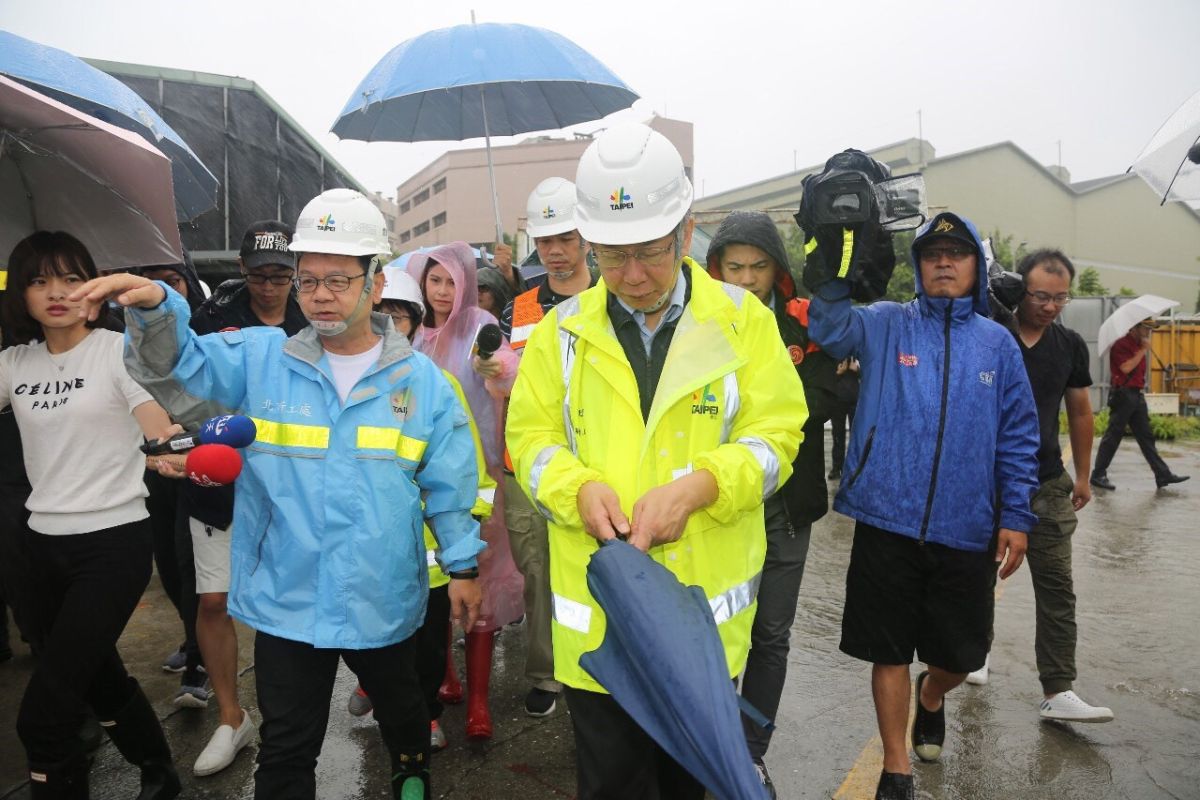 柯文哲9日受訪表示「組黨見仁見智，正反意見都有」。（圖 / 台北市政府提供）