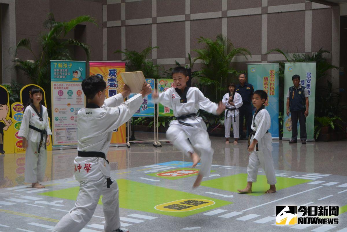 ▲跆拳道擊破表演。（圖／記者郭政隆攝影2019.8.9）