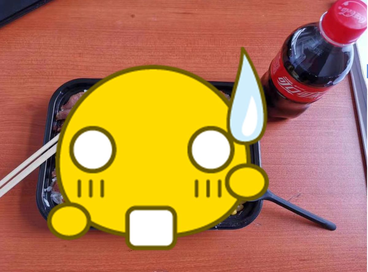 ▲這樣的便當菜物超所值？一名大陸網友在臉書上貼出一盒便當內容物有一顆煎蛋、牛肉、雞腿、玉米粒、豆芽菜等菜色，還附贈一瓶可樂。（圖／翻攝臉書）