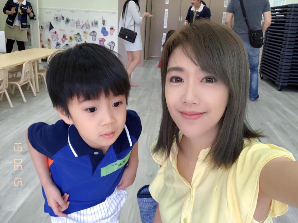 ▲依依透露在88地震當天，做了「生死決定」。（圖／翻攝臉書）