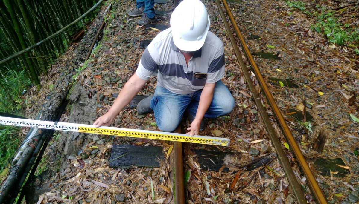 ▲阿里山林鐵颱風後巡檢修復中，8月11日嘉義至奮起湖復駛。（圖/林鐵及文資處提供，2019.08.10）