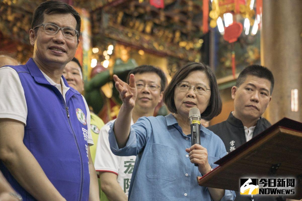 香港反送中昨晚引爆2起衝突，蔡英文今（12）日受訪時表示，台灣人要對自己的民主有信心之餘，也要更堅定的來守護主權，讓台灣持續做為民主的燈塔。（圖／總統府提供）