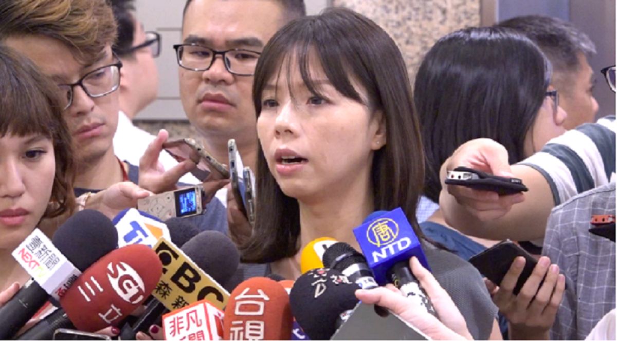 時代力量立委洪慈庸表示，接下來還有選戰要打、黨內路線也沒釐清，邱現在辭職，她無法接受。 (圖/記者吳承翰攝)