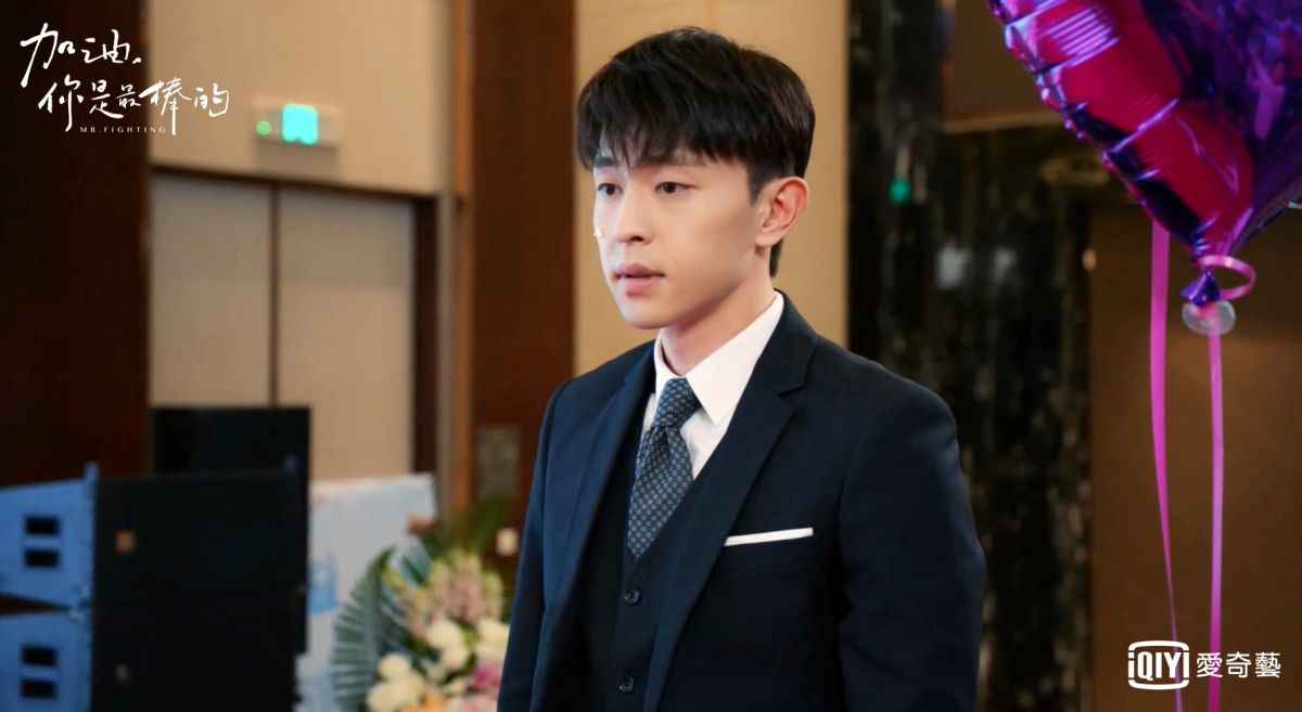 ▲鄧倫剛出道時也曾在記者會上被邊緣化。（圖 /愛奇藝台灣站提供）