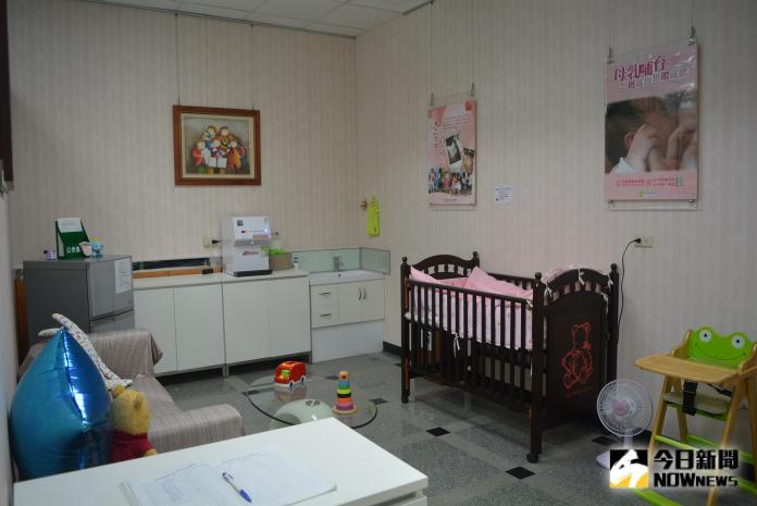 ▲嘉義郵局提供一個相當寬敞的空間，放置各項設備及婦嬰用品。（圖／記者郭政隆攝影2019.8.13）