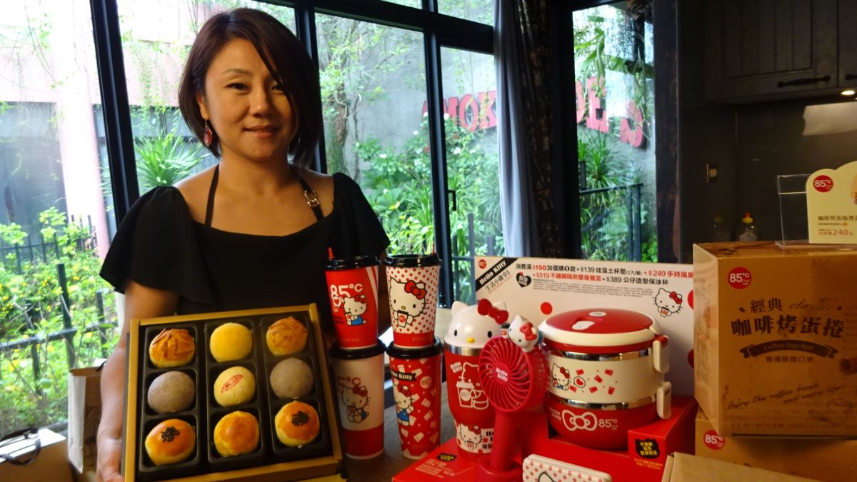 ▲85度C推動「愛無礙、愛不漏」， 邀民眾吃月餅做公益，為弱勢籌募基金。（圖／金武鳳攝，2019.8.13)