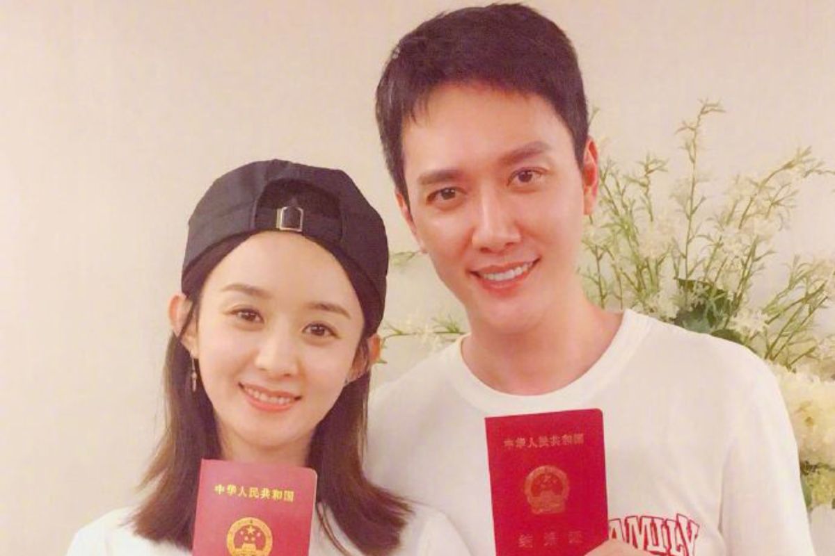 ▲馮紹峰（右）、趙麗穎結婚不到一年傳離婚，他親上火線回應。（圖／翻攝優酷娛樂微博）