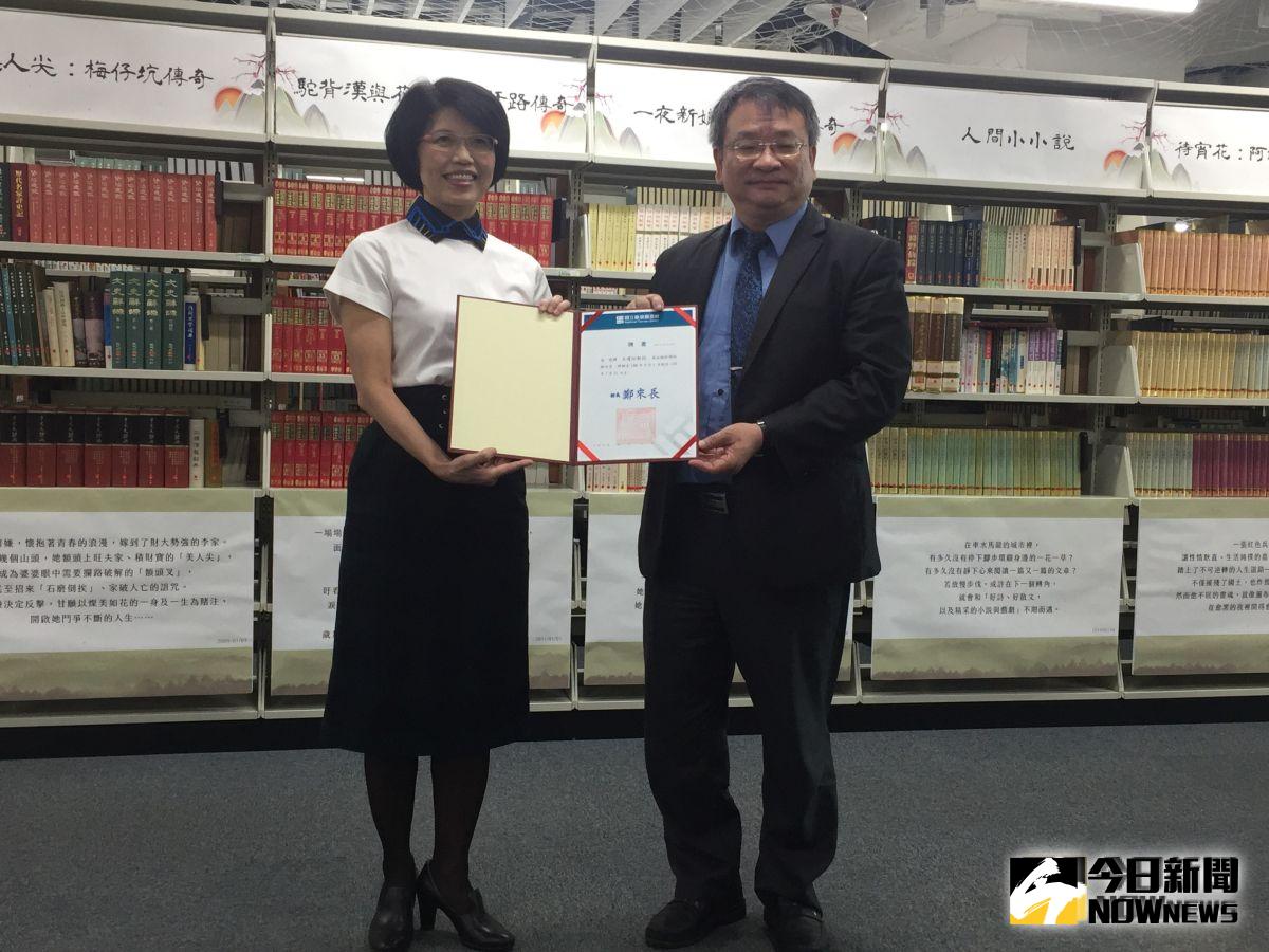 ▲作家王瓊玲擔任國台圖駐館作家，今（14）舉辦受贈儀式。（圖／記者黃仁杰攝，2019,08,14)