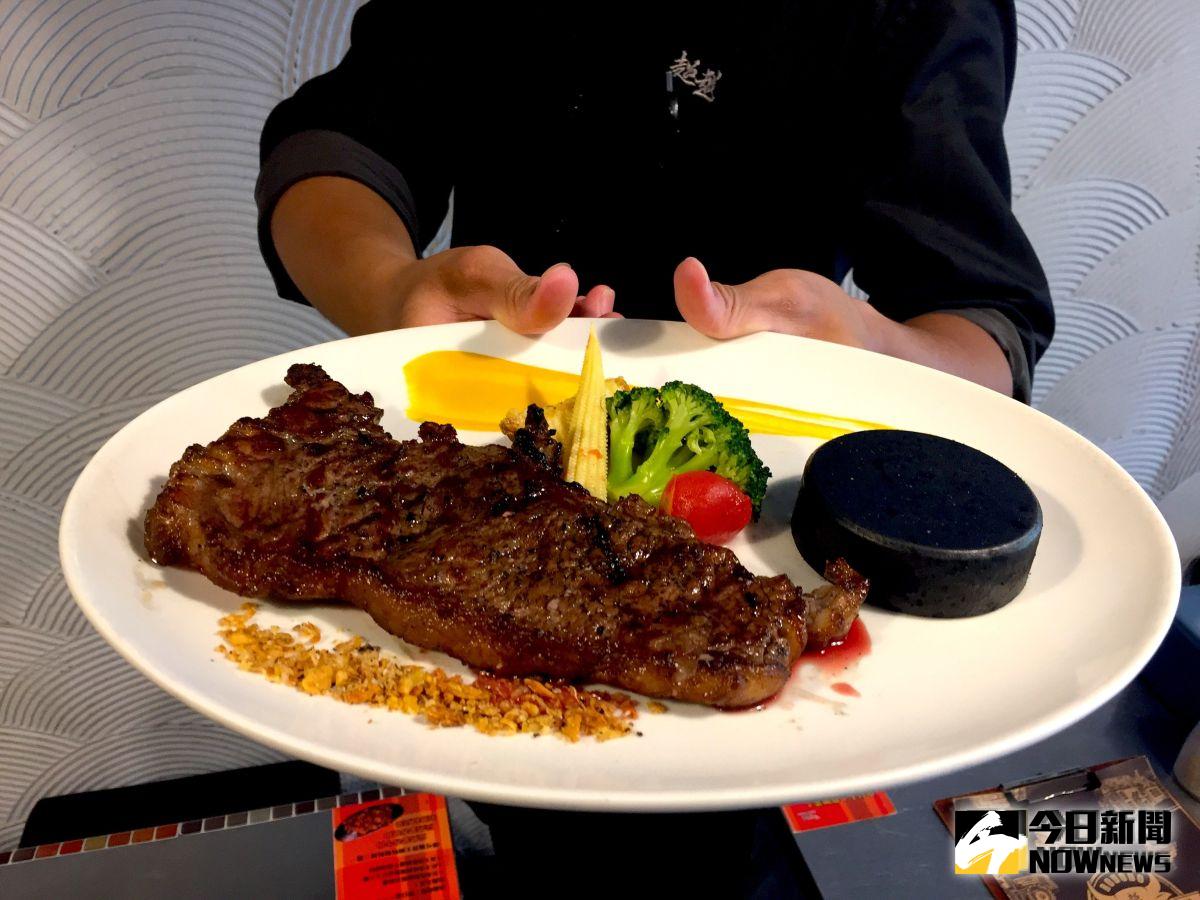 ▲業者主打牛肉原味，用平實的價格擄獲消費者的心。（圖／記者黃仁杰攝，2019.08.14）