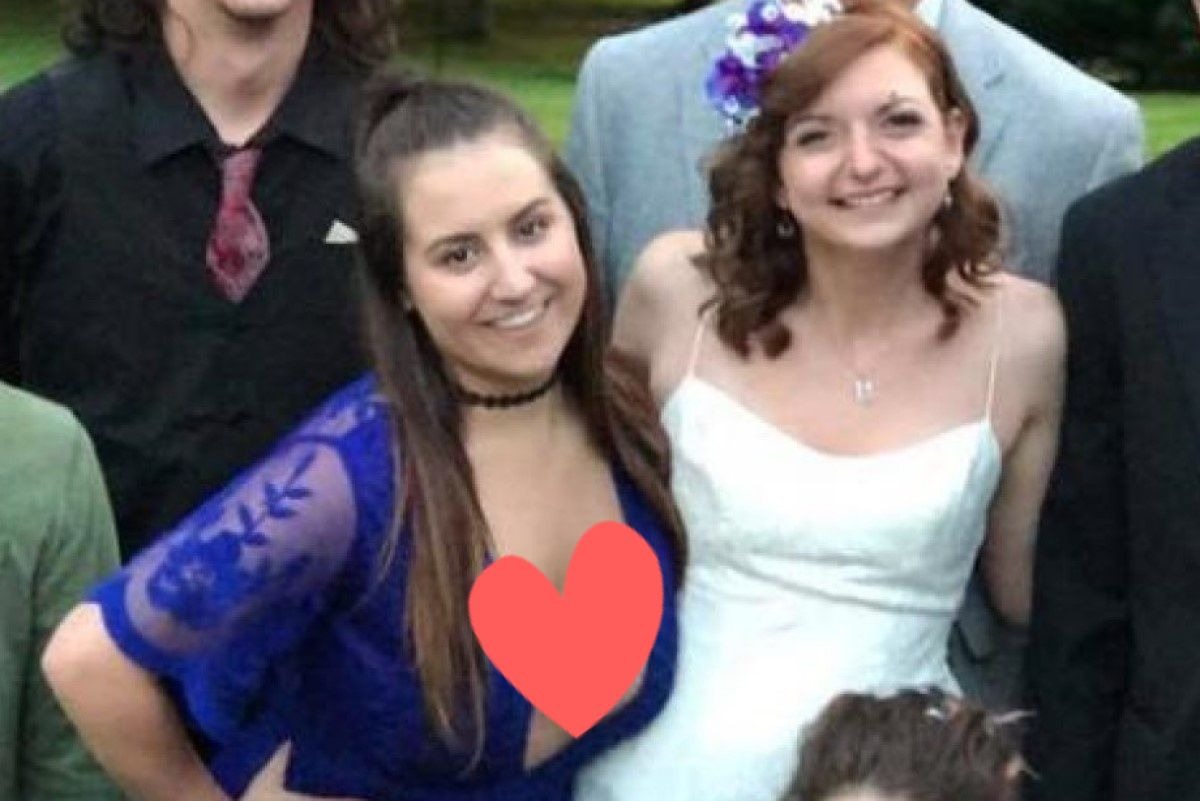 ▲一張婚禮照片中，伴娘竟然大搶新娘風采！（圖／翻攝自 Reddit ）