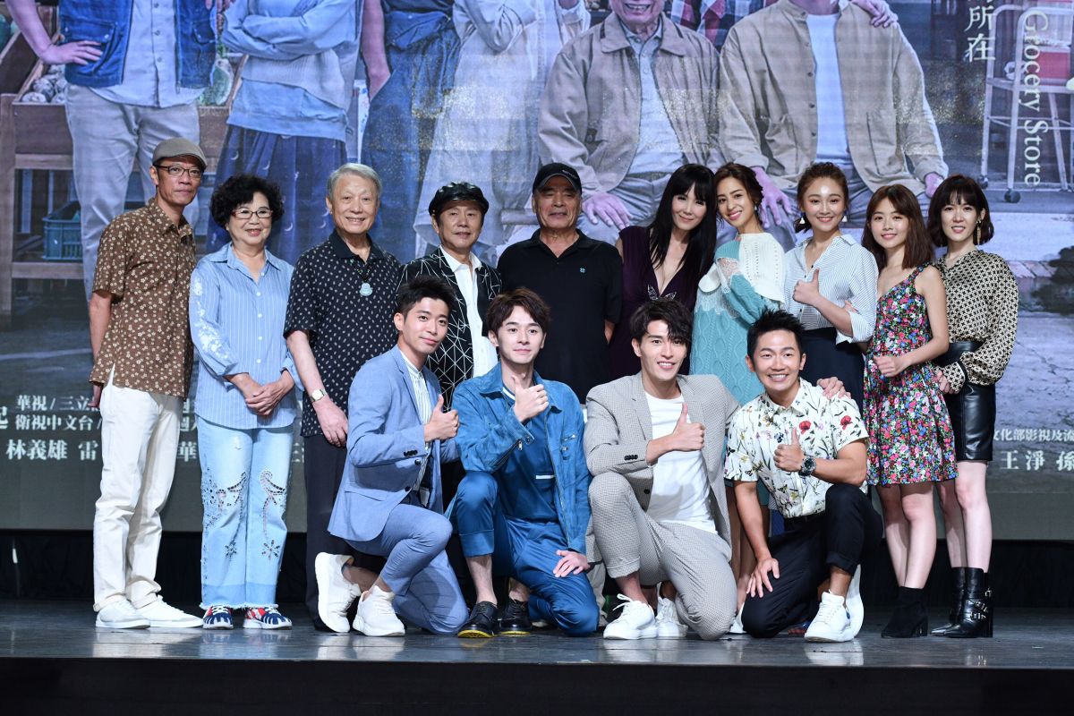 ▲《用九柑仔店》演員群。（圖 / 記者林柏年攝）

