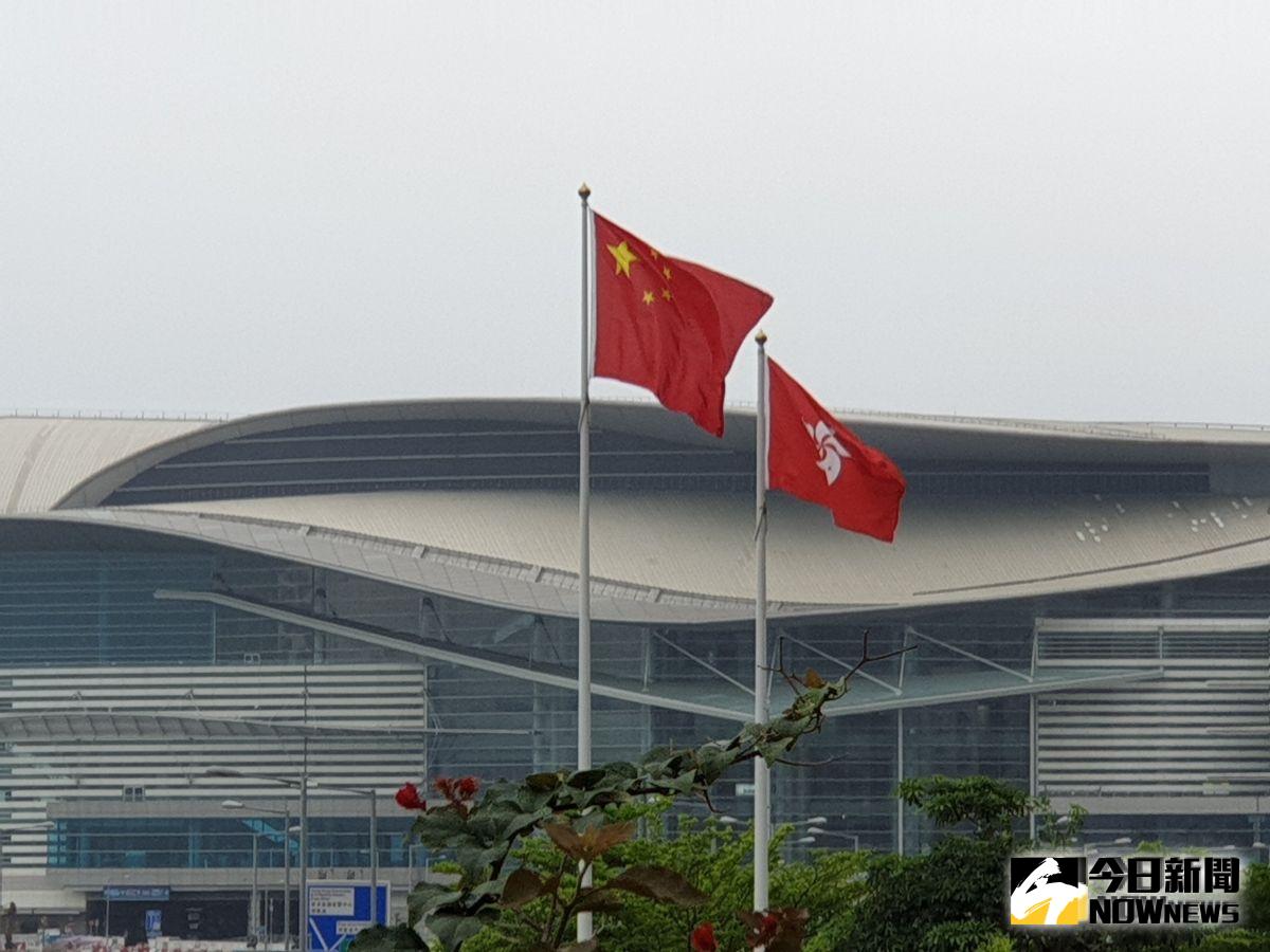 ▲台股指數日前超車港股引爆市場熱議，曾經是亞太金融中心的香港怎麼了？港股為何節節敗退？（圖／NOWnews資料照片）