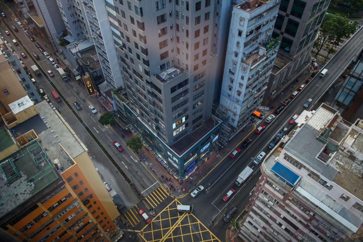 ▲民運人士王丹提議，若大陸武警真的進入香港，市民不妨上演空城計躲家中。示意圖。（圖／美聯社／達志影像）