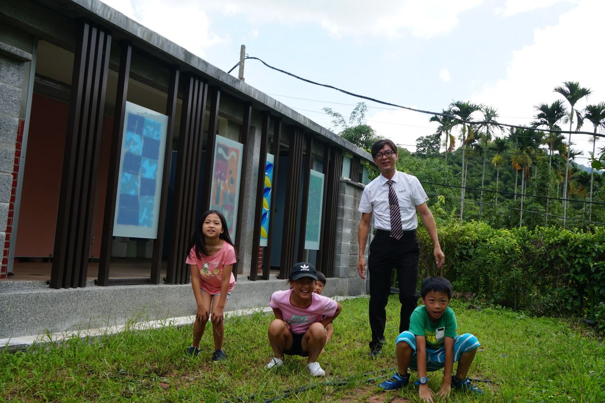 ▲新竹縣大坪國小廁所在整修之後，由校園死角變成亮點，榮獲全國最美廁所銅獎。（圖／新竹縣政府提供）　