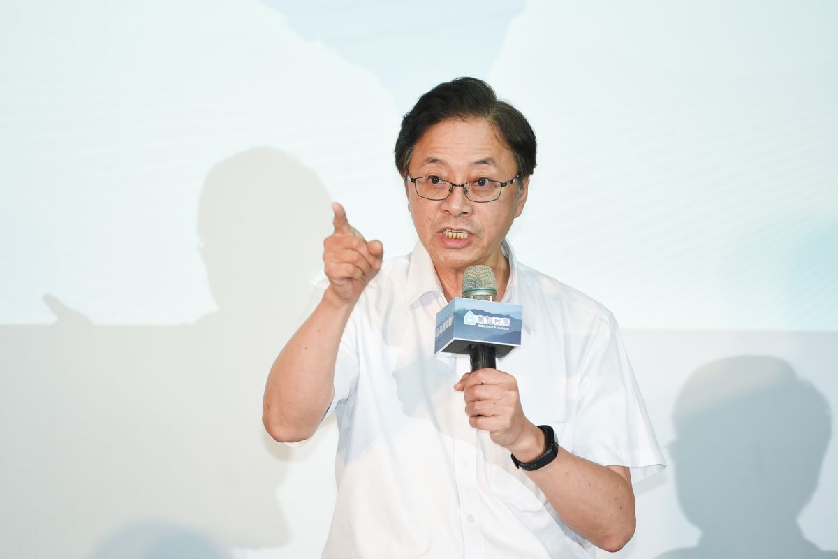 張善政表示，顧問團會走遍全台提出庶民政策，像是機車左轉的制度很不合理，就會納入政見中。 (圖/Nownews資料照)