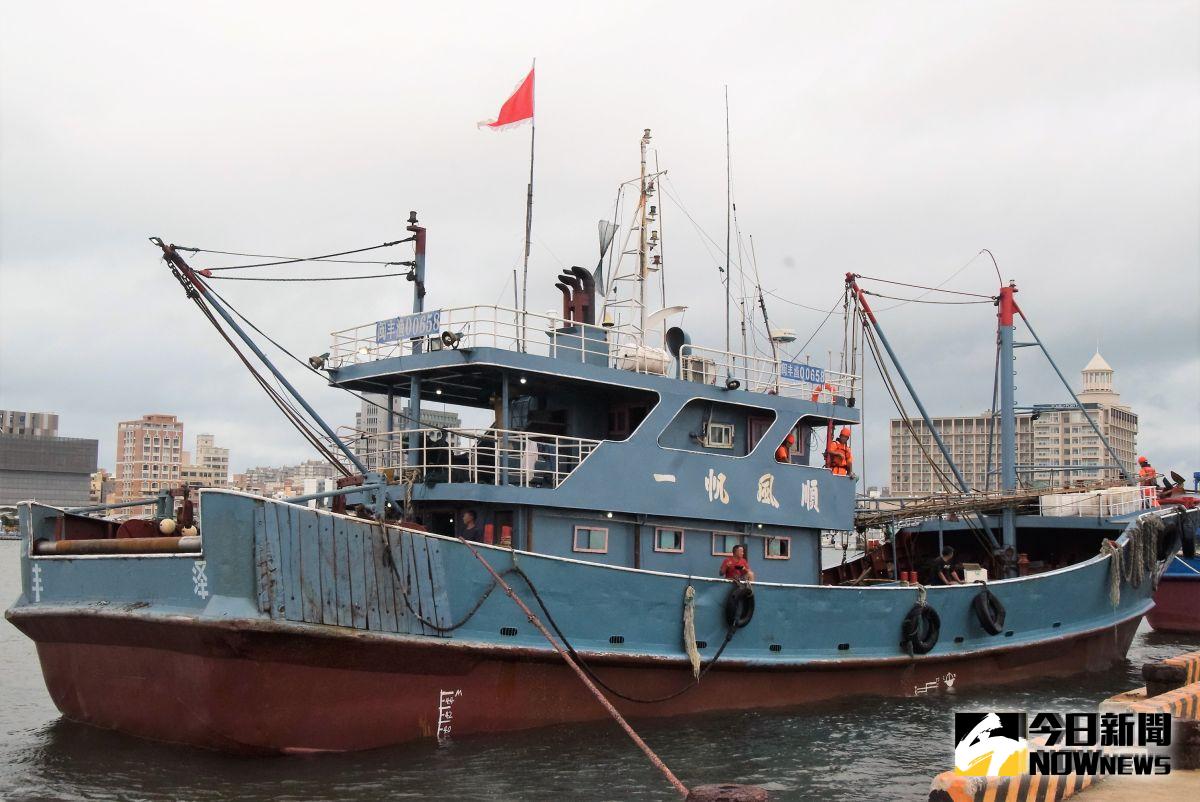 ▲澎湖海巡為期2日的擴大威力取締勤務由隊長洪挬論親自帶隊「殺雞儆猴」，讓在外海伺機想進入澎湖海域作業的大陸漁船不敢越雷池一步。（圖／記者張塵攝，2019.08.18）