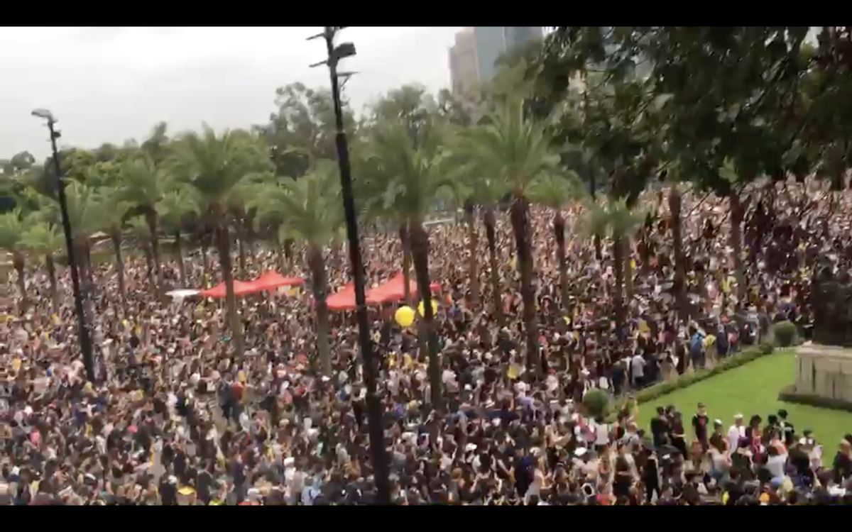 ▲香港「民間人權陣線」18日下午在維多利亞公園舉行「止黑暴，制警亂」集會。（圖／記者湯珮然攝，2019.08.18）