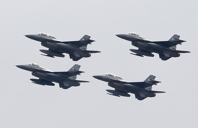 ▲美國總統川普證實已批准對台軍售案，將賣給台灣價值 80 億美元的 F-16 戰機。資料照。（圖／美聯社／達志影像）