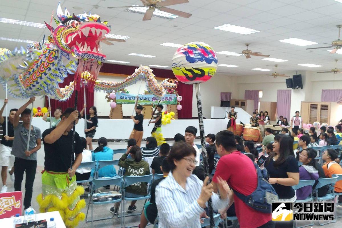 ▲雲林家扶國中夏令營傳承技藝舞龍舞獅。（圖／記者洪佳伶攝，2019.08.19）