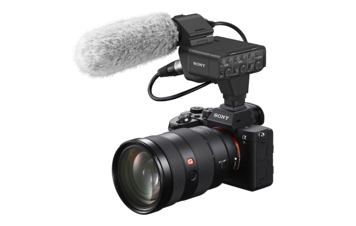 ▲Sony Taiwan今 （21）日正式在台發表α7R IV ，全新配件ECM-B1M 指向性麥克風、VG-C4EM 垂直握把、XLR-K3M 專業收錄音組。（圖／Sony提供）