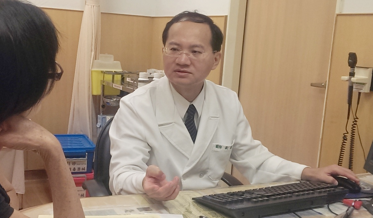 ▲婦人因腦部長腫瘤，壓迫到視力，嗅覺也因此喪失。（圖／台北慈濟醫院提供）