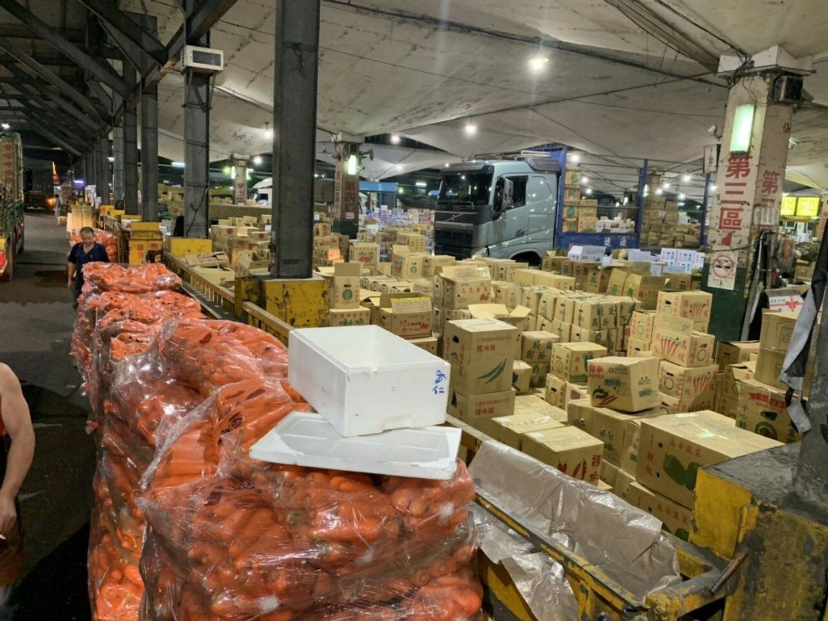 ▲受南部有豪雨及白鹿颱風預期將登陸等因素，近日菜價呈現上揚趨勢。（示意圖／台北市府市場處提供）