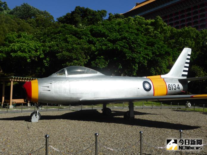 ▲823砲戰紀念公園展示的F-86軍刀機。（圖／記者呂炯昌攝, 2019.8.23）