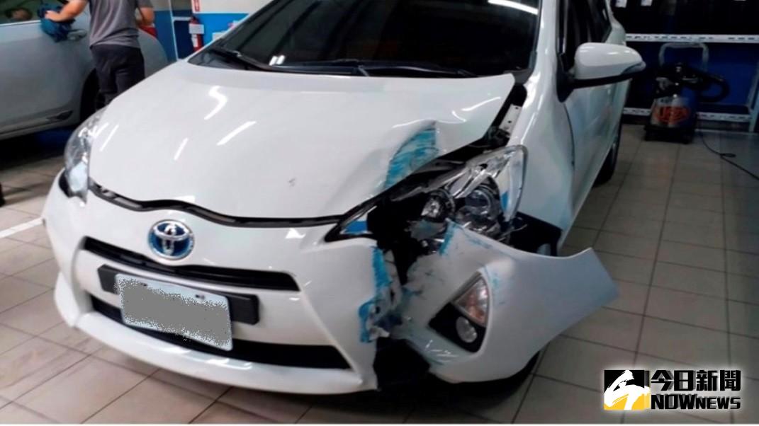 ▲吳先生的車已「躺」在保養廠（圖／記者陳聖璋攝）