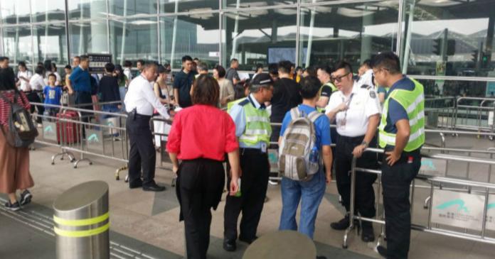 ▲香港網友發起「和你塞」活動，機場暫時未見影響。（圖／翻攝巴士的報）