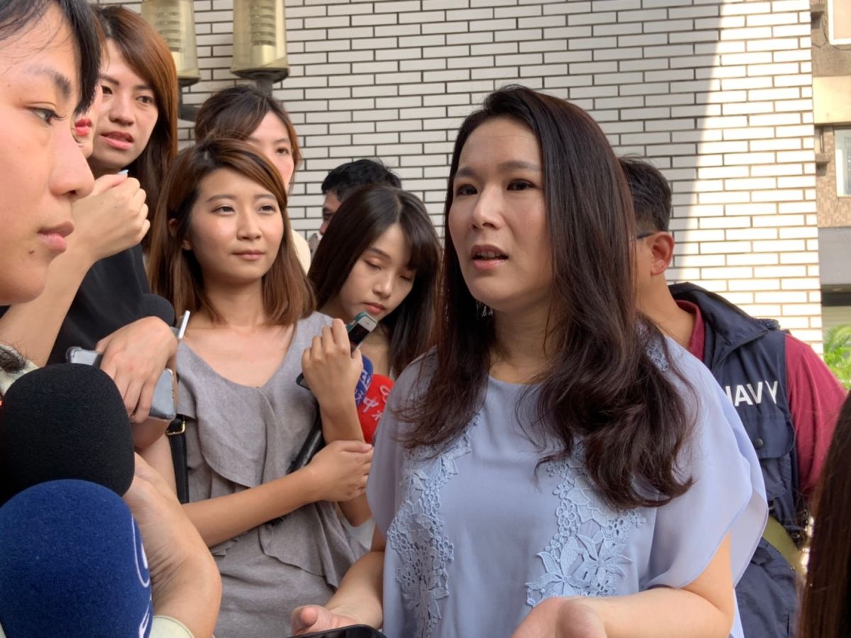 劉宥彤說，塔羅牌的結果只是要郭台銘在初選中一股作氣、展現感性的一面，並沒有提到總統大選結果。 (圖/記者吳承翰攝)