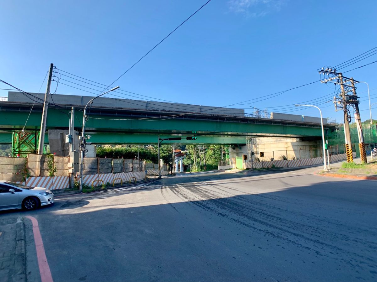 ▲捷運安坑輕軌預計2022年通車，今年人氣爆棚，整體交易量較去年同期成長2成。（圖／信義房屋提供） 