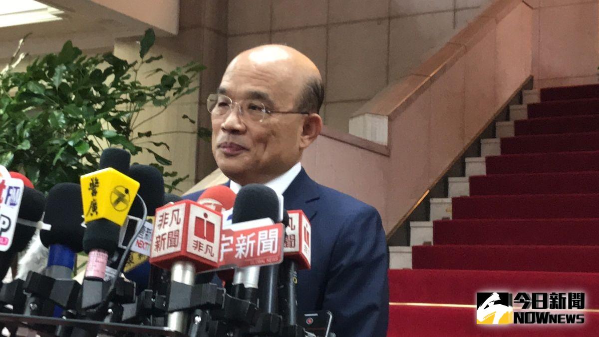 高雄市長韓國瑜在美國商會頻以中英文交錯演講，被人戲稱為「晶晶體」。行政院長蘇貞昌26日表示，小女生講是很可愛，但國民黨提名的總統候選人這樣講，會讓美國人笑死。（圖／記者林人芳攝，2019,08,26)