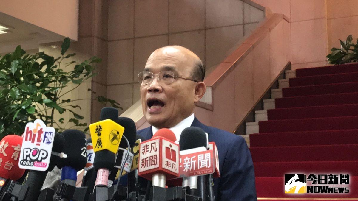 白鹿颱風襲擊南台灣，高雄市長韓國瑜坐鎮高雄，但颱風一過又神隱，行政院長蘇貞昌表示，人民選市長就是希望全心全意在這市上，全心全力都很難做了，如果還分身分心就很糟糕。（圖／記者林人芳攝，2019,08,26)