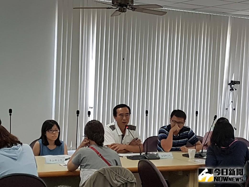▲壯圍鄉長沈清山是唯一親自出席「擬定宜蘭縣國土計畫」座談會的鄉鎮市長。他呼籲相關單位，實施「國土規劃」的過程中，農民權益應該要受到照顧。（圖／記者李清貴攝,2019.08.26)