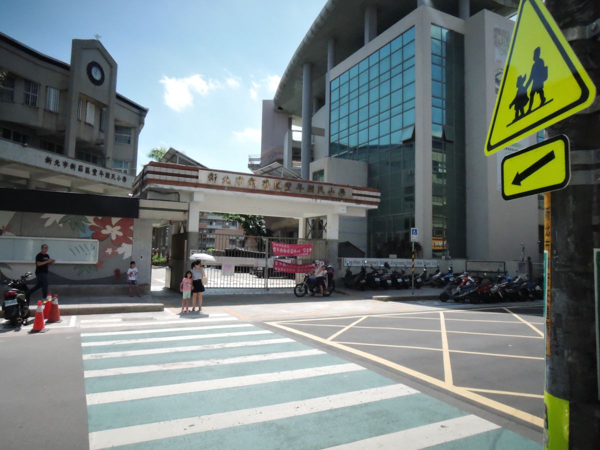 ▲交通局推動「通學巷2.0」計畫，以學生通學角度，檢視步行環境的安全性。（圖／新北市交通局提供）