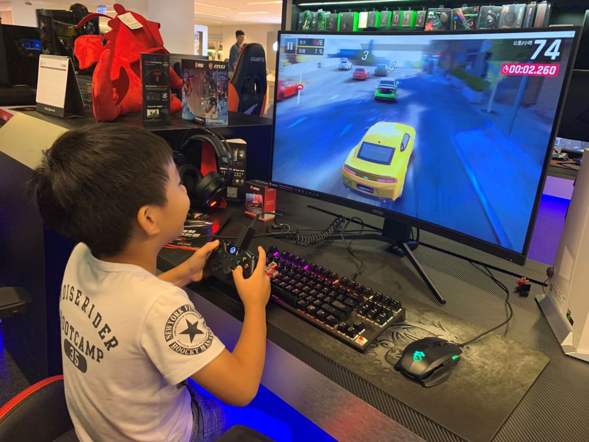 ▲電玩設備的體驗是相當重要的，台北光華商圈、三創，以及法雅客都有不錯的體驗空間。（圖／記者劉士成攝。）